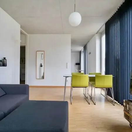 桑德堡酒店 酒店 *